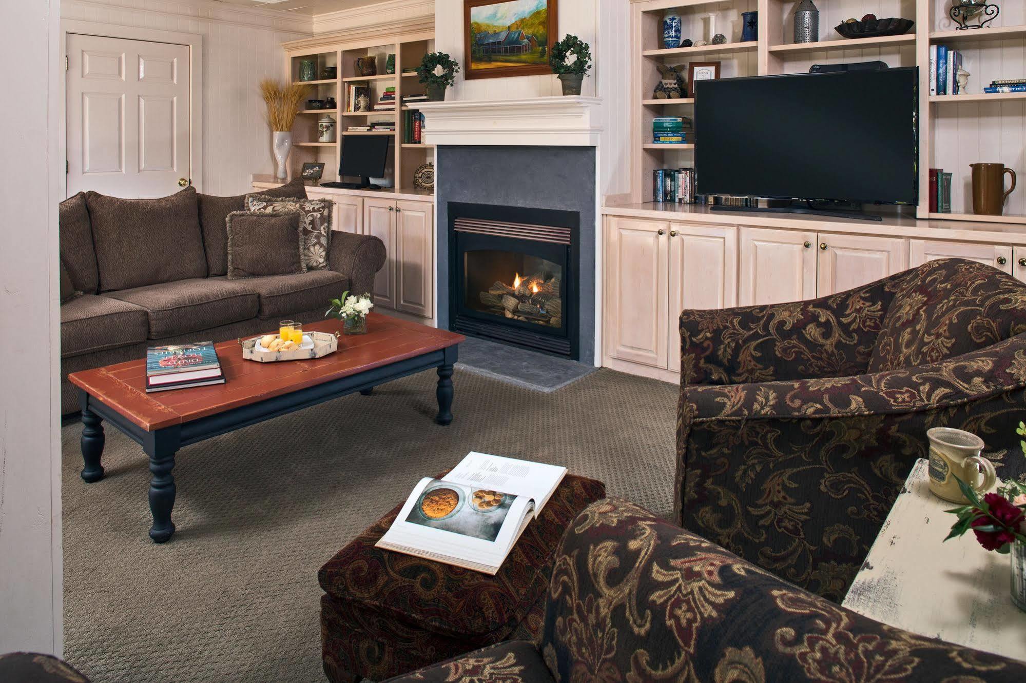 Glen-Ella Springs Hotel & Restaurant Clarkesville Экстерьер фото